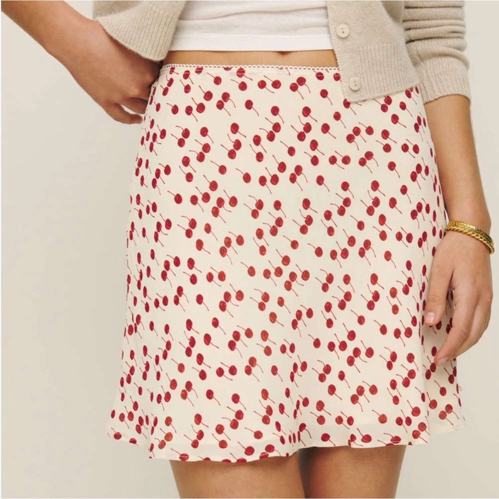 Reformation Women’s Brandy Skirt Cherry Print Size Small NWT